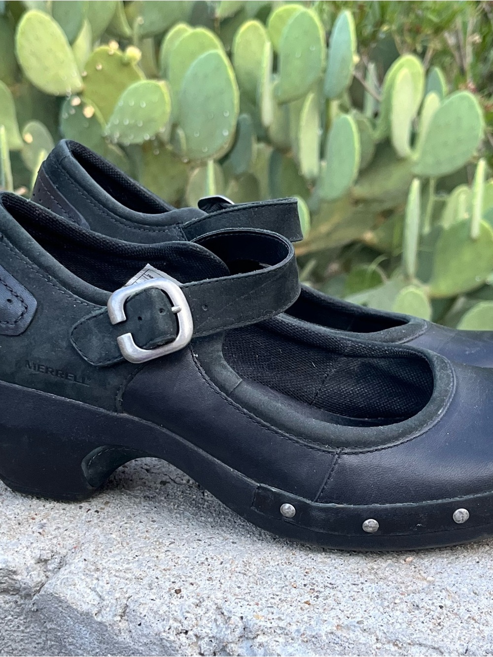 Merrell Studded Black Mary Jane Clog Heel Comfortable Women's Shoe Outdoors